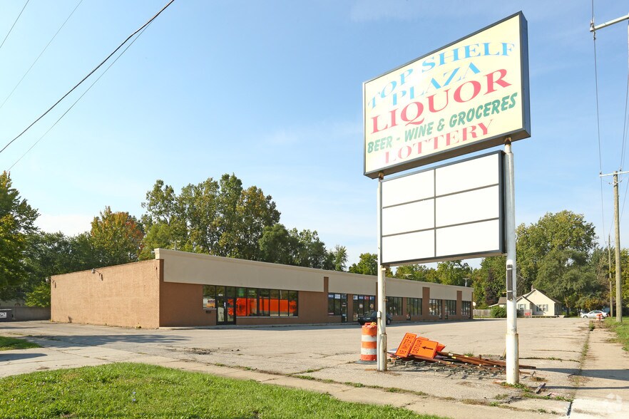 More Photos Of 27427-27477 Eureka Rd, Romulus Unknown For Lease
