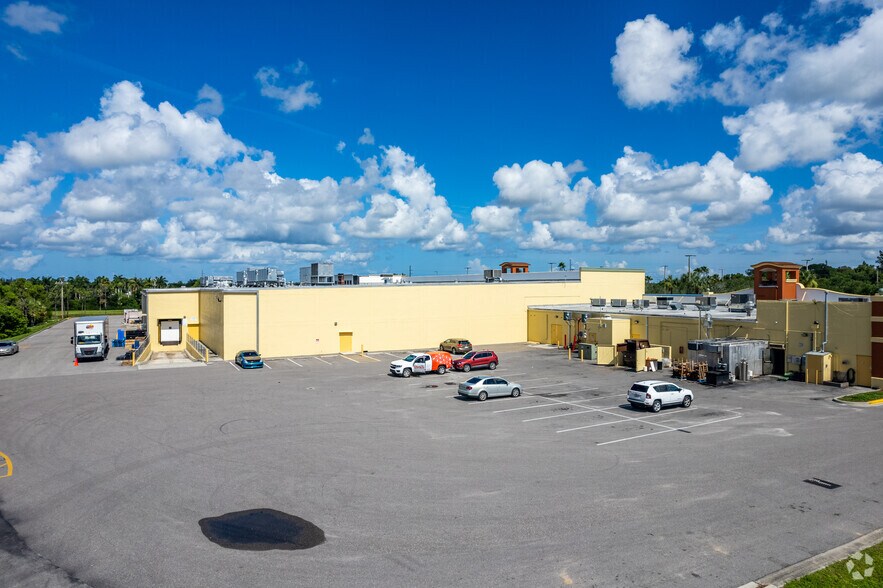 More Photos Of 80-112 Hancock Bridge Pky W, Cape Coral Storefront For Lease