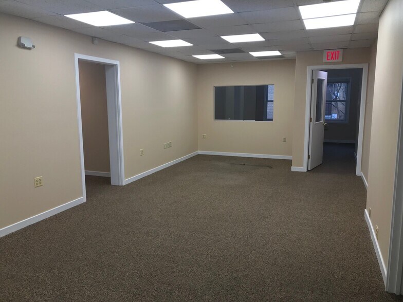 More Photos Of 186 Thomas Johnson Dr, Frederick Unknown For Lease