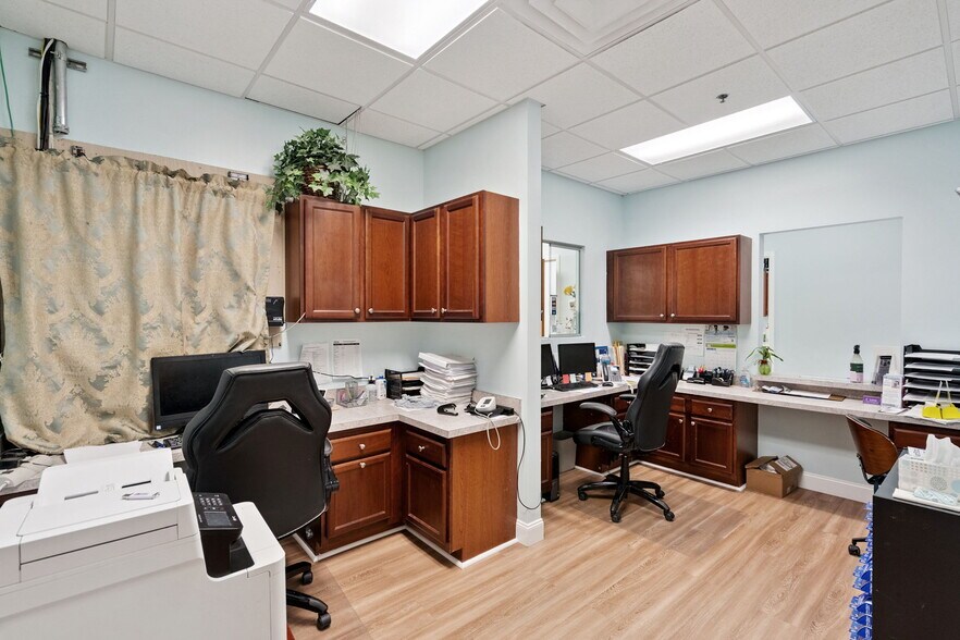 More Photos Of 7560 Red Bug Lake Rd, Oviedo Medical For Sale