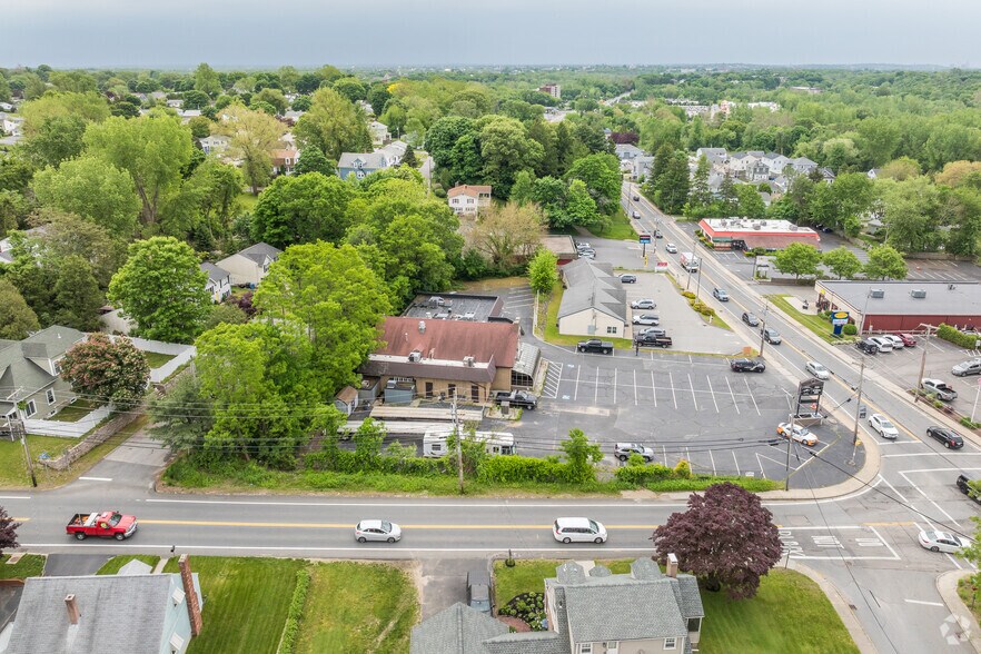 More Photos Of 405 Mendon Rd, Cumberland Restaurant For Sale