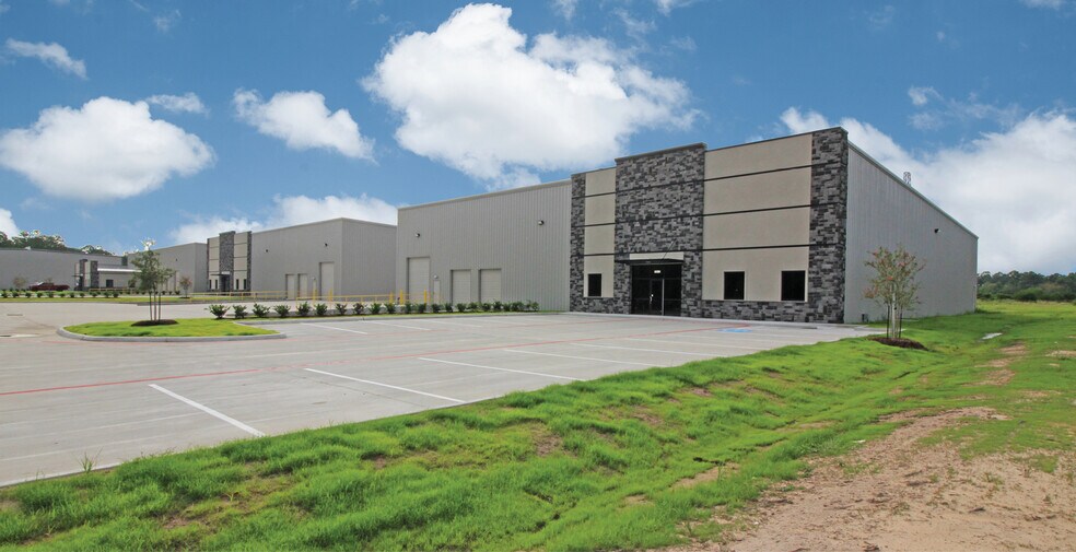 More Photos Of 18413 Intercontinental Crossing Dr, Houston Warehouse For Sale
