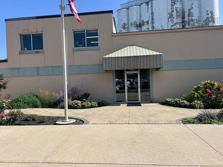 Primary Photo Of 232 N Main St, Marysville Office For Lease