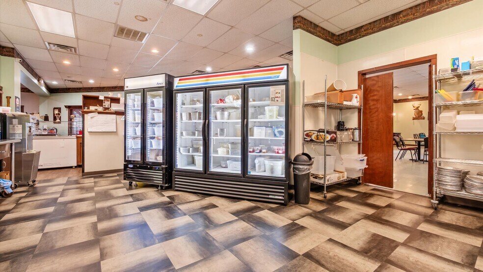 More Photos Of 2000 E Wheeling Ave, Cambridge Storefront For Sale