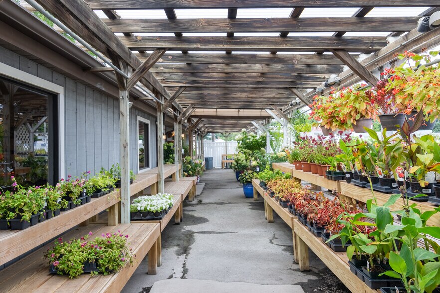 More Photos Of 29350 Matthewstown Rd, Easton Garden Center For Sale