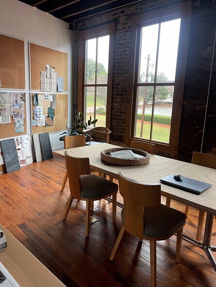 More Photos Of 830-840 High St, Macon-Bibb Office For Sale