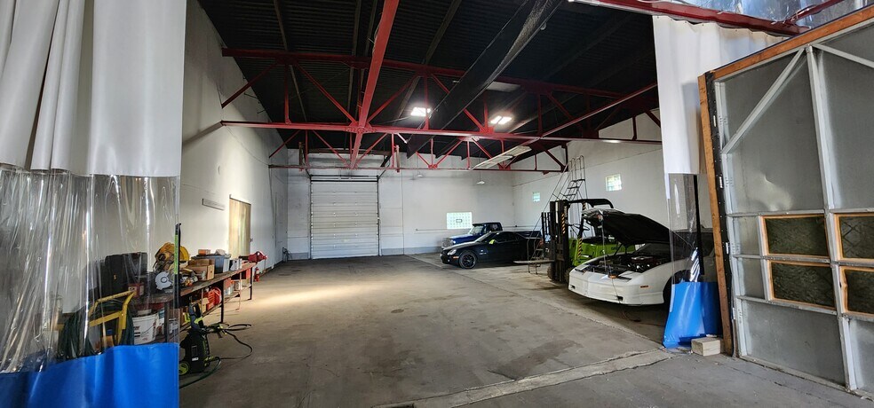 More Photos Of 701 7th St, Clairton Warehouse For Sale