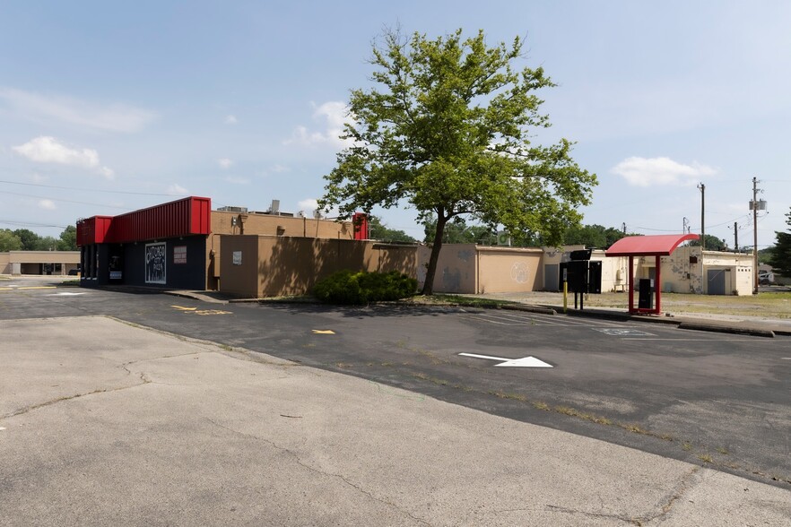 More Photos Of 2601 Charlestown Rd, New Albany Fast Food For Sale