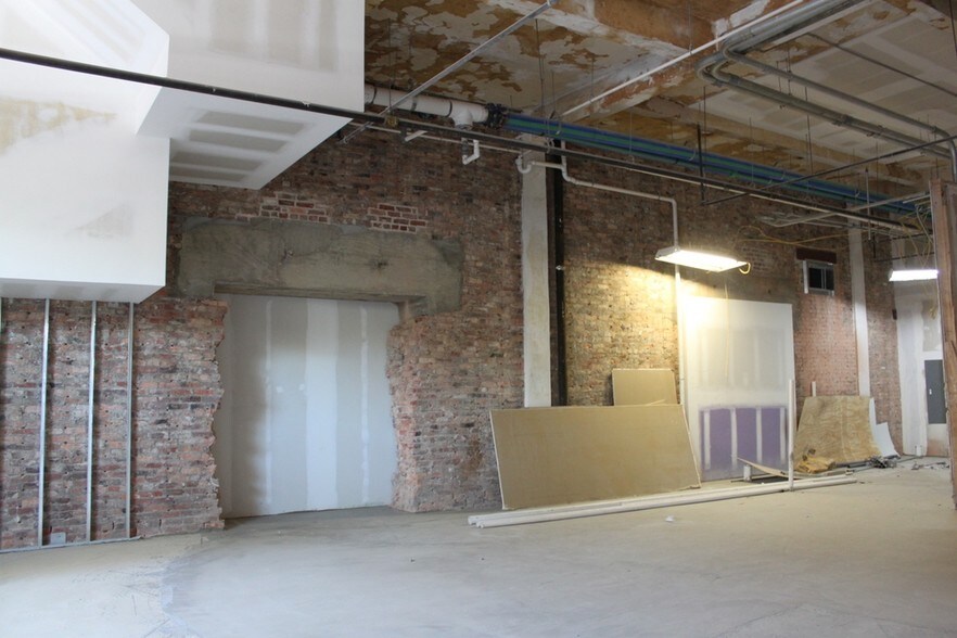 More Photos Of 3 W Garden St, Pensacola Coworking Space