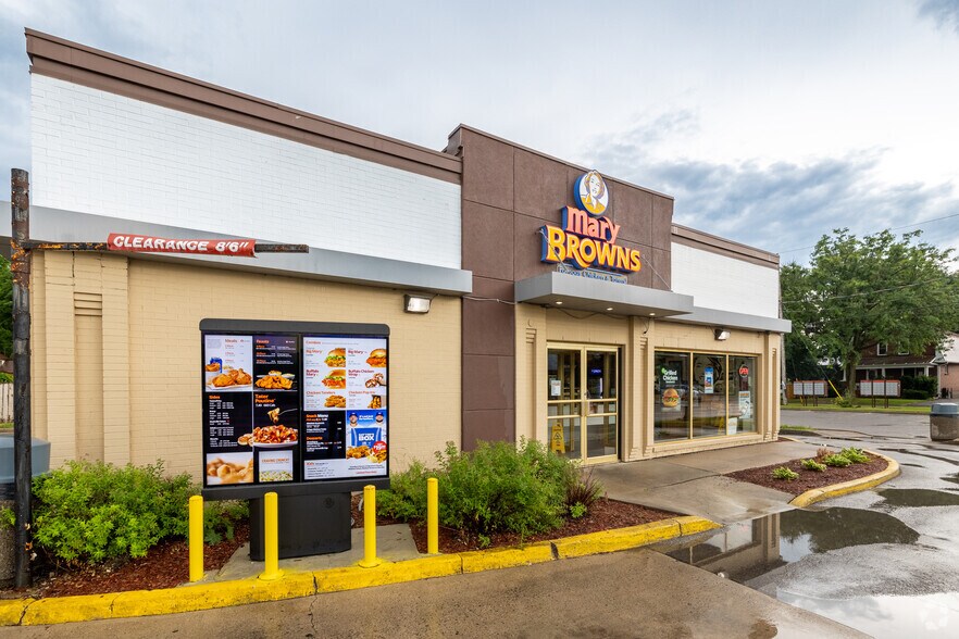 Primary Photo Of 19 King St S, Alliston Fast Food For Sale