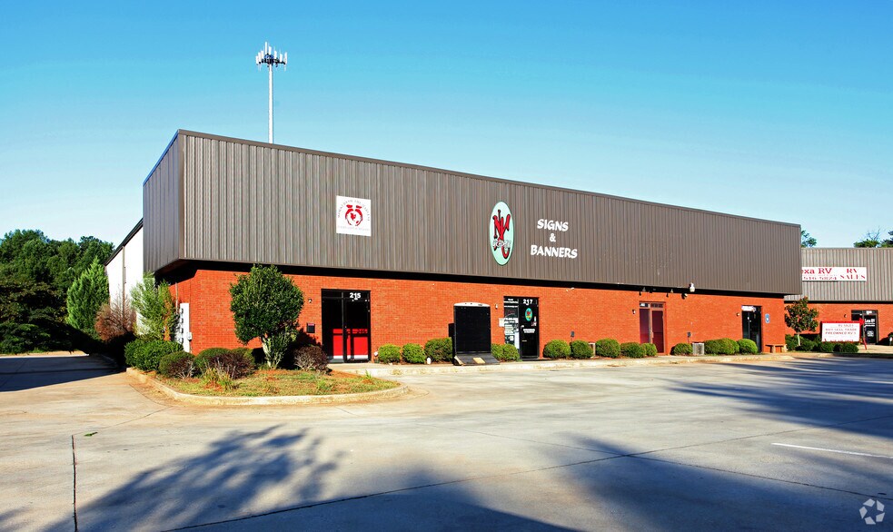 More Photos Of 205-211 Mcdonough Pky, McDonough Unknown For Lease