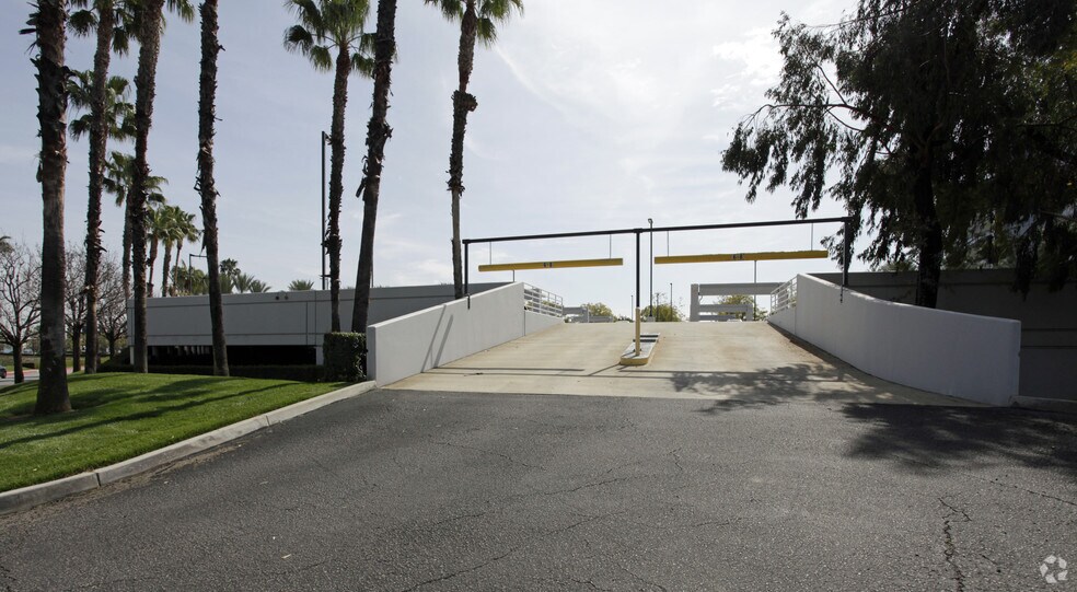 More Photos Of 3281 E Guasti Rd, Ontario Unknown For Lease