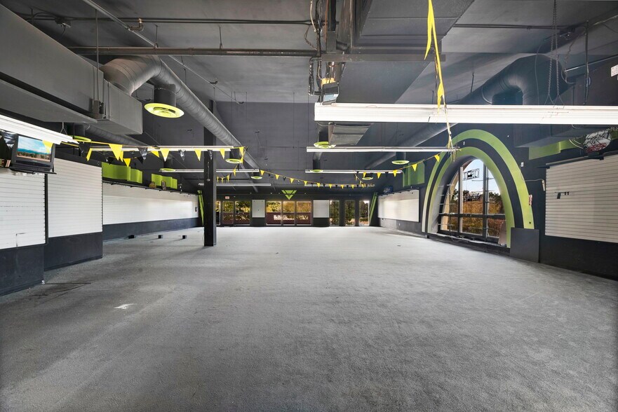 More Photos Of 1714 Newbury Rd, Newbury Park General Retail For Lease