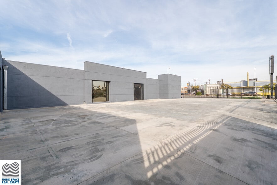 More Photos Of 4900 Washington Blvd, Los Angeles Warehouse For Lease