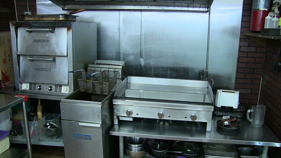 More Photos Of 6201 Edgewater Dr, Orlando Convenience Store For Sale