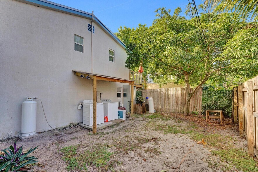 More Photos Of 301 SW 9th St, Fort Lauderdale Apartments For Sale