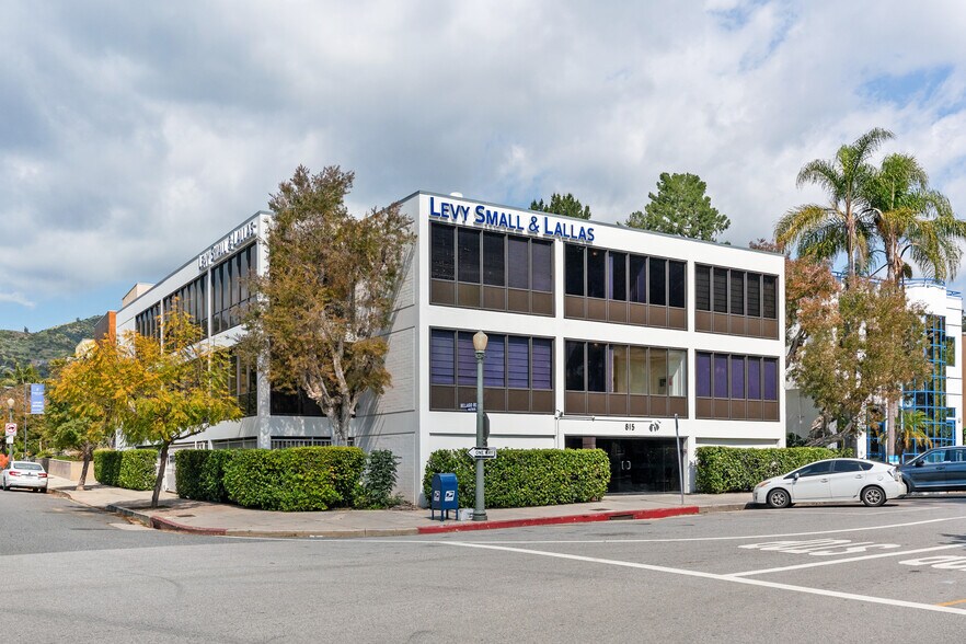 More Photos Of 815 Moraga Dr, Los Angeles Medical For Sale