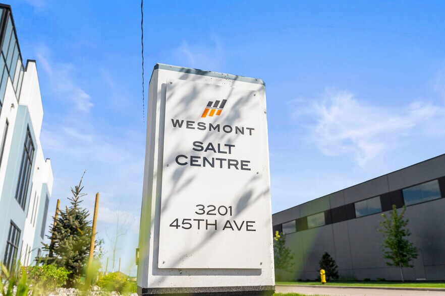 More Photos Of 3240 48 Av, Vernon Unknown For Lease