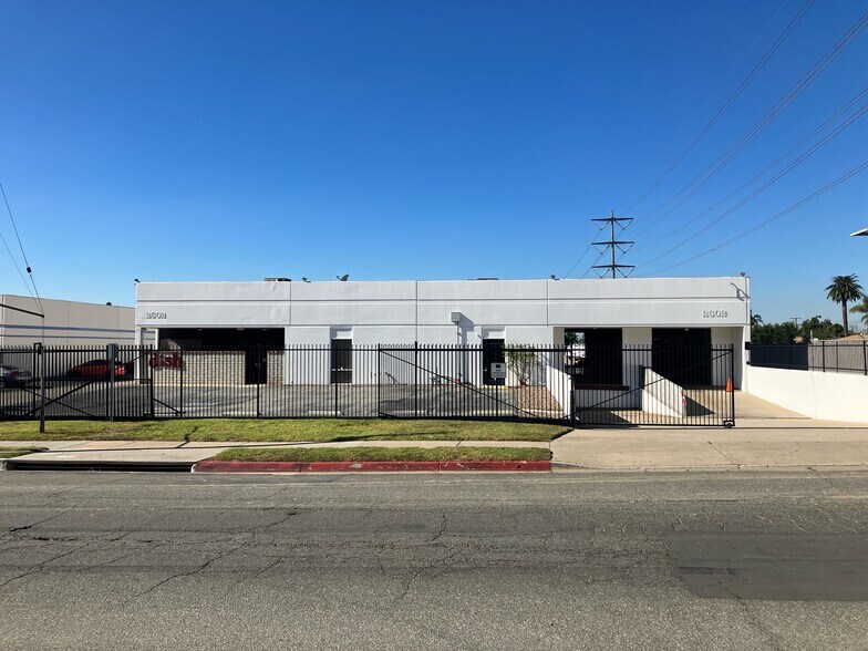 More Photos Of 2602 Halladay St, Santa Ana Warehouse For Sale