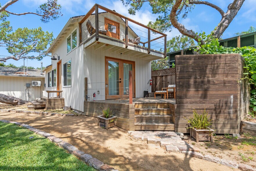 More Photos Of 27353 1/2 Pacific Coast Hwy, Malibu Apartments For Sale