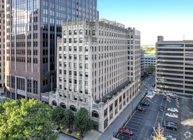 Primary Photo Of 320 N Meridian St, Indianapolis Coworking Space