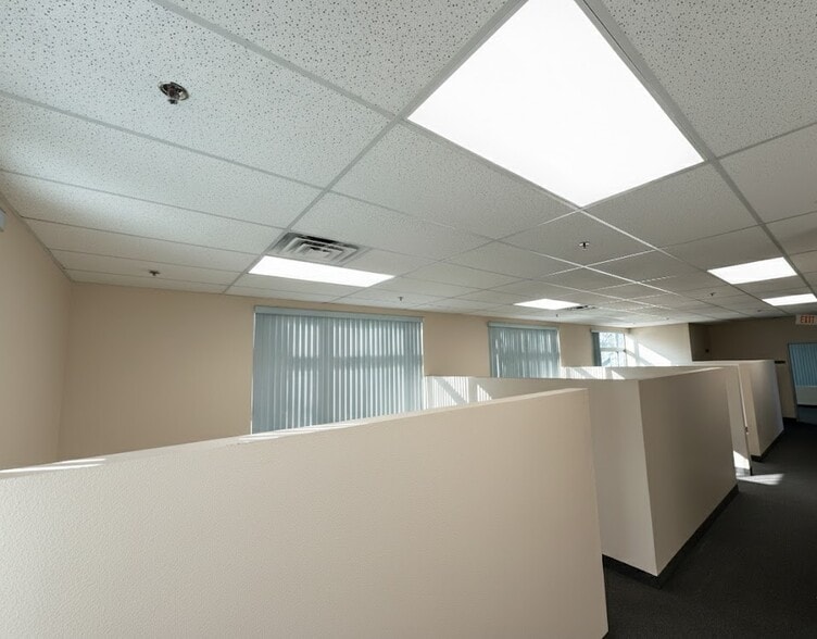 More Photos Of 7385 Prairie Falcon Rd, Las Vegas Office Residential For Lease