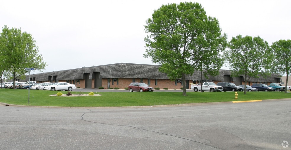 More Photos Of 7155-7175 W Commerce Cir, Fridley Manufacturing For Lease