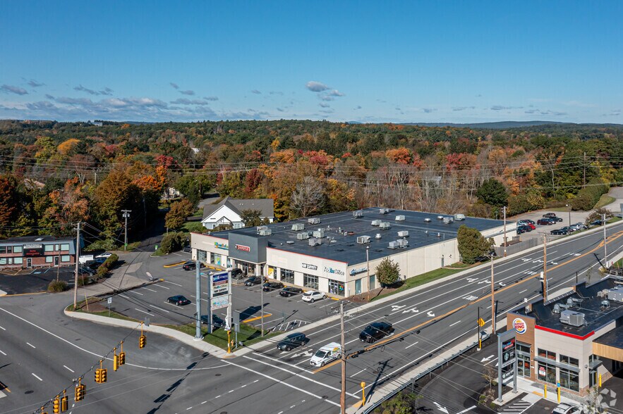 More Photos Of 1 Oak St, Westborough General Retail For Lease