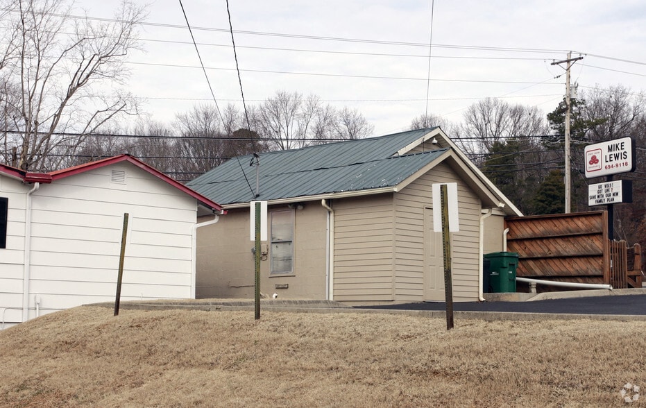 More Photos Of 9044 Middlebrook Pike, Knoxville Auto Dealership For Sale