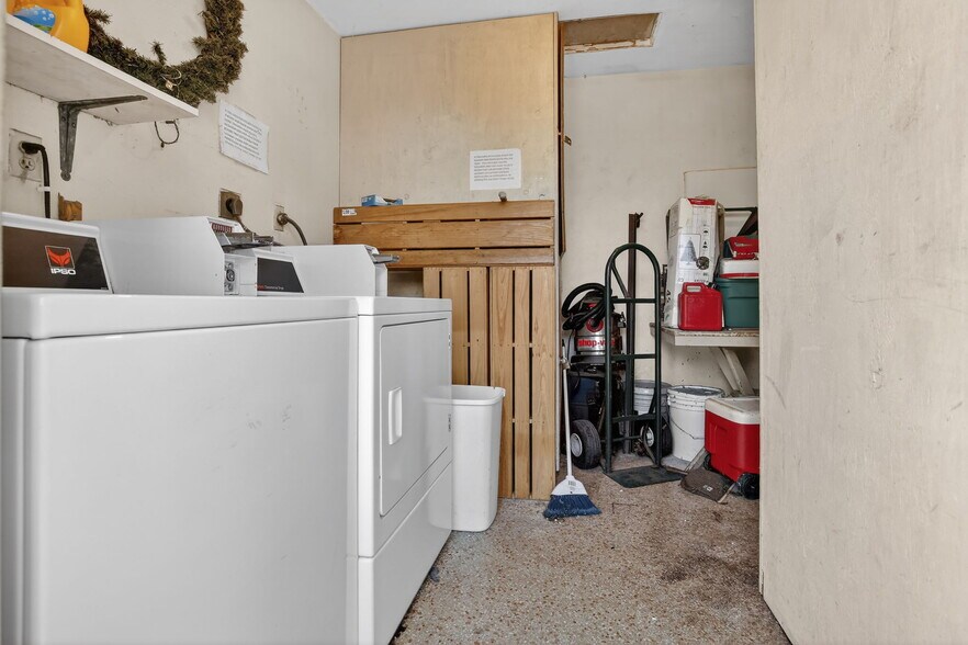 More Photos Of 4825 NE 23rd Ave, Fort Lauderdale Apartments For Sale