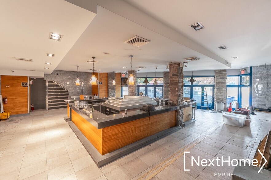 More Photos Of 3106 Astoria Blvd, Astoria Office Residential For Sale