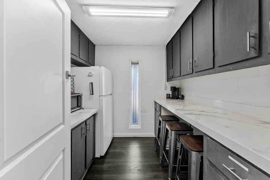 More Photos Of 1029 Sarno Rd, Melbourne Medical For Sale