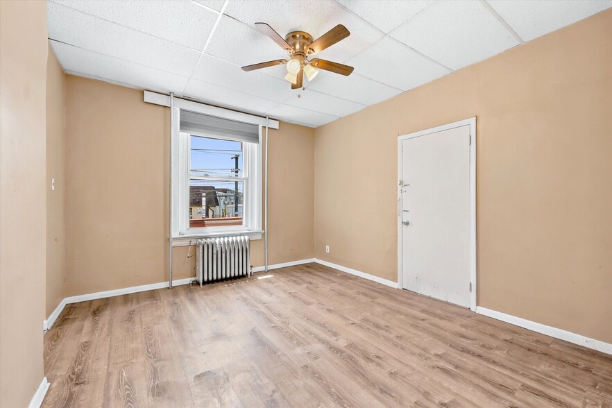 More Photos Of 401 S Springfield Rd, Clifton Heights Storefront Retail Residential For Sale