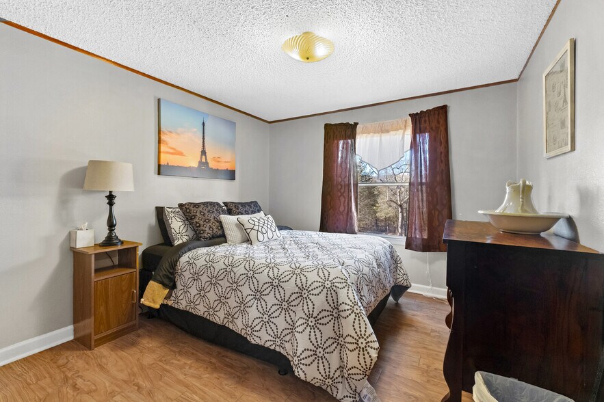 More Photos Of 7450 Highway 187, Eureka Springs Restaurant For Sale