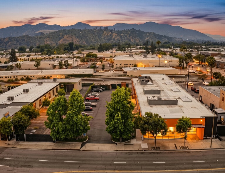 Primary Photo Of 6333 San Fernando Rd, Glendale Freestanding For Sale