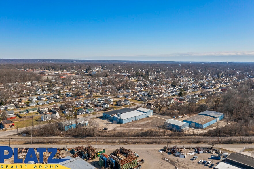 More Photos Of 1929 Larchmont Ave NE, Warren Warehouse For Sale