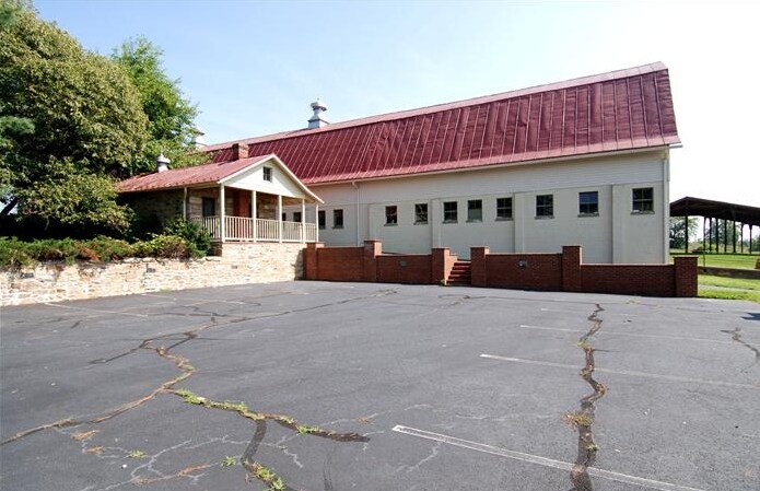 More Photos Of 15158 Berlin Tpke, Purcellville Lodge Meeting Hall For Lease