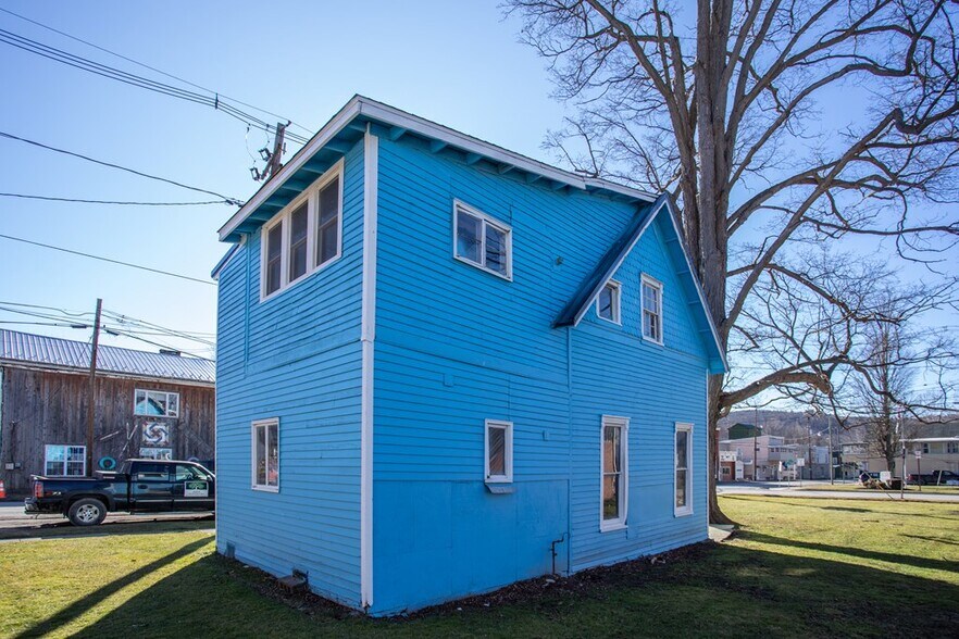 More Photos Of 11 E Hill Rd, Covington Apartments For Sale