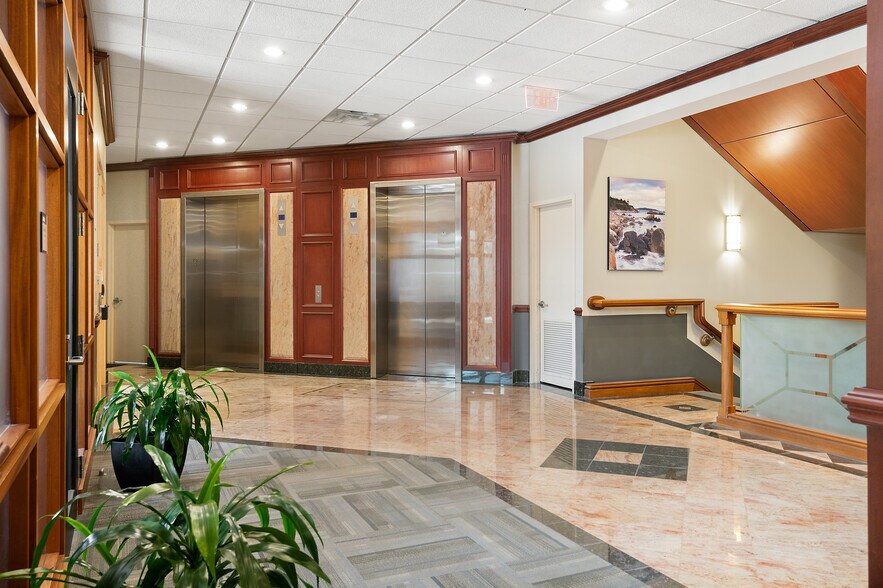 More Photos Of 300 Southborough Dr, South Portland Office For Lease