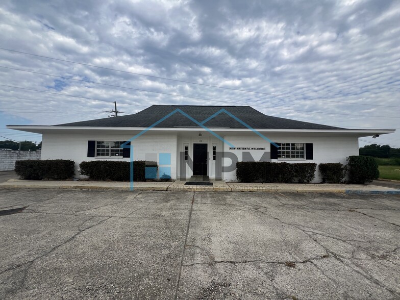 Primary Photo Of 72 Colonial Dr, Monroe Office For Lease