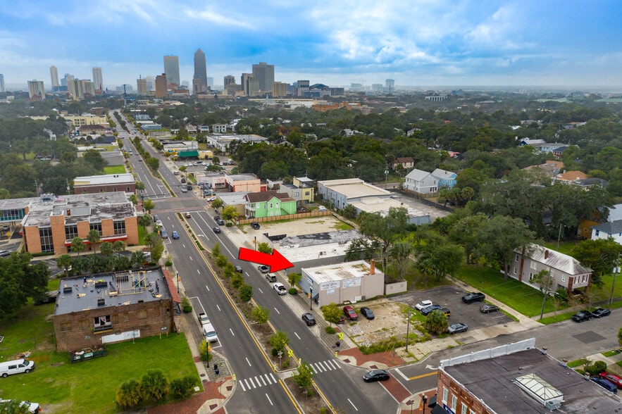 More Photos Of 1642 N Main St, Jacksonville General Retail For Sale