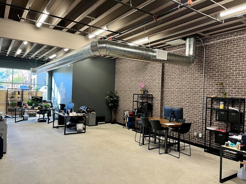 More Photos Of 602 Commerce Ave, Palmdale Light Manufacturing For Lease