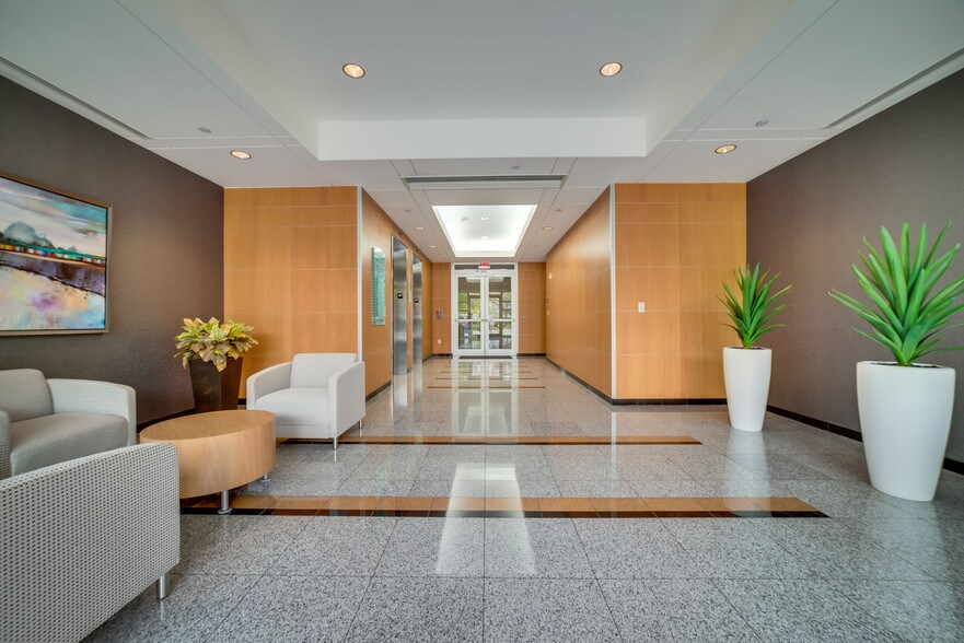 More Photos Of 1250 S Pine Island Rd, Plantation Office For Lease