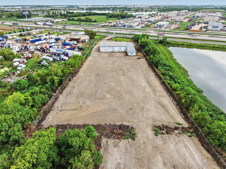 More Photos Of 11421 Interstate 10 E, Baytown Service For Lease