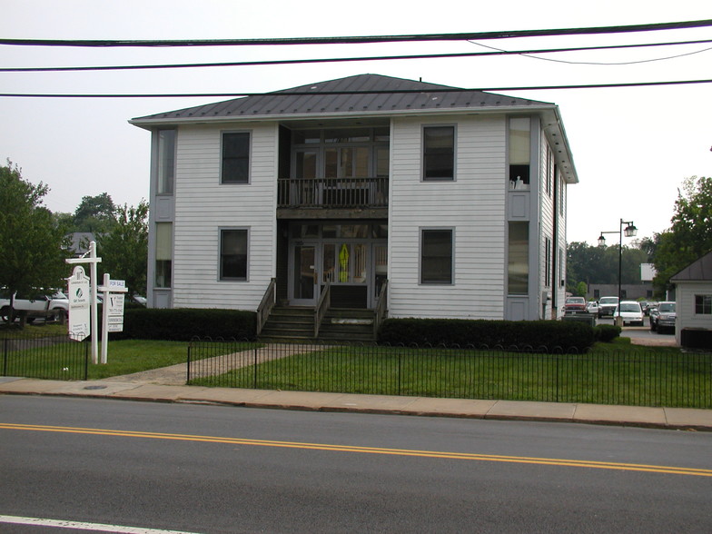 Primary Photo Of 107 Loudoun St SE, Leesburg Office For Lease