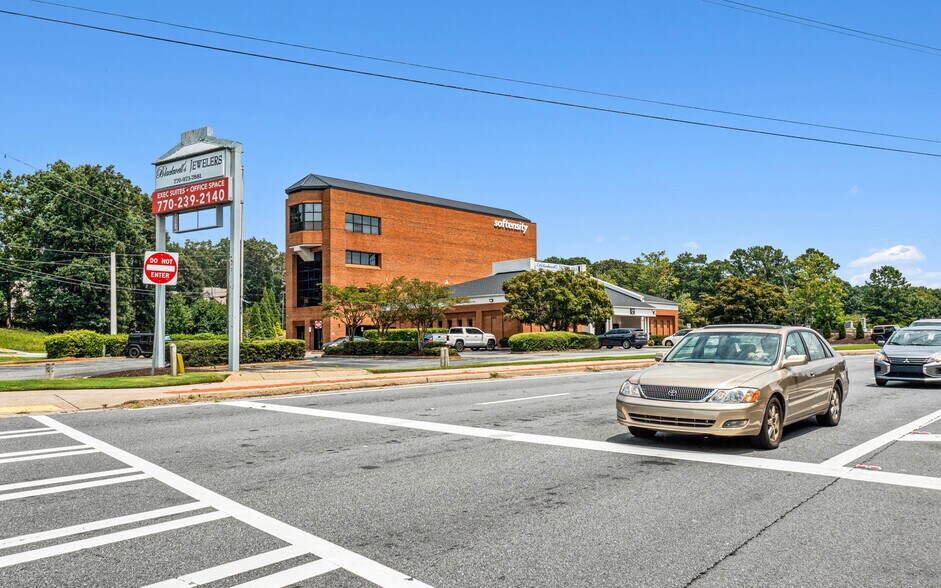 More Photos Of 2265 Roswell Rd, Marietta Medical For Lease