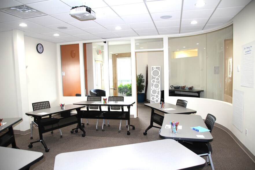 More Photos Of 15 Research Dr, Woodbridge Office For Lease