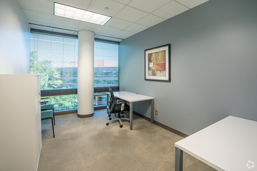 More Photos Of 1-2 Chase Corporate Dr, Hoover Coworking Space