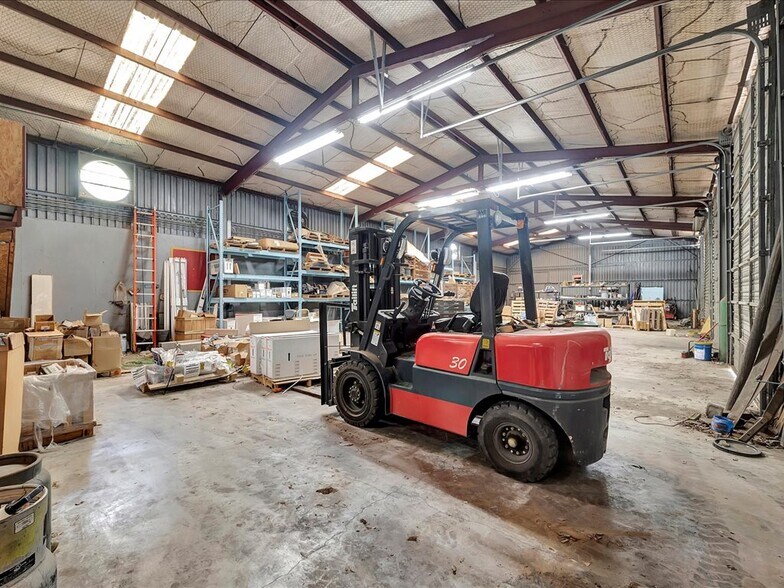 More Photos Of 1441 N Temple Dr, Diboll Auto Repair For Sale