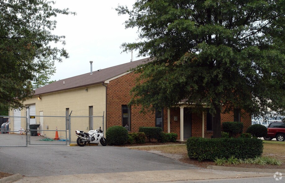 More Photos Of 607 Copeland Dr, Hampton Light Distribution For Lease